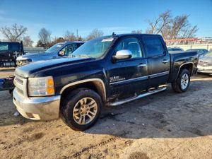 Chevrolet Silverado 1500 C1500 LT 5.3L 8 2013