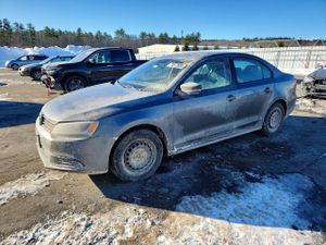 Volkswagen Jetta BASE 2.0L 4 2014