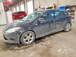 Ford Focus SE 2.0L 4 2014