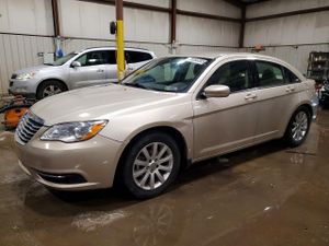 Chrysler 200 TOURING 2.4L 4 2013