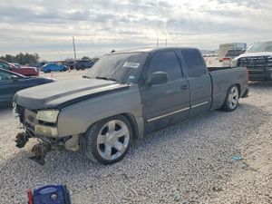 Chevrolet Silverado 1500 C1500 4.8L 8 2005
