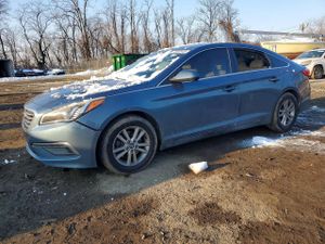 Hyundai Sonata SE 2.4L 4 2015