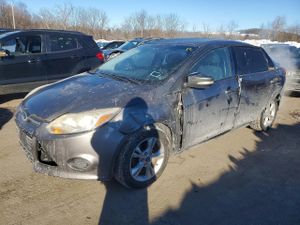 Ford Focus SE 2.0L 4 2013