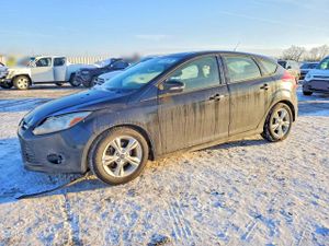 Ford Focus SE 2.0L 4 2014