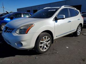 Nissan Rogue S 2.5L 4 2012