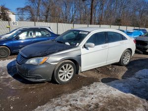 Chrysler 200 LX 2.4L 4 2014