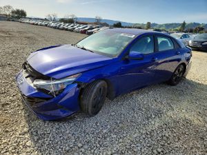Hyundai Elantra 2.0L 4 2023