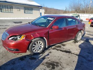 Chrysler 200 TOURING 2.4L 4 2013