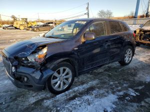 Mitsubishi Outlander SE 2.0L 4 2012