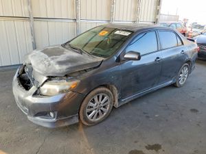 Toyota Corolla BASE 1.8L 4 2010