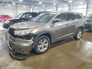 Toyota Highlander LE 3.5L 6 2015
