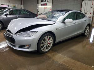 Tesla Model S 2015
