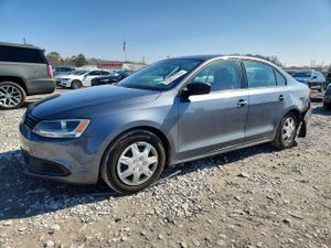 Volkswagen Jetta BASE 2.0L 4 2014