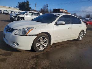 Nissan Altima SR 3.5L 6 2012