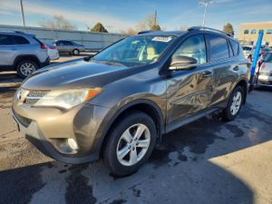 Toyota Rav4 XLE 2.5L 4 2013