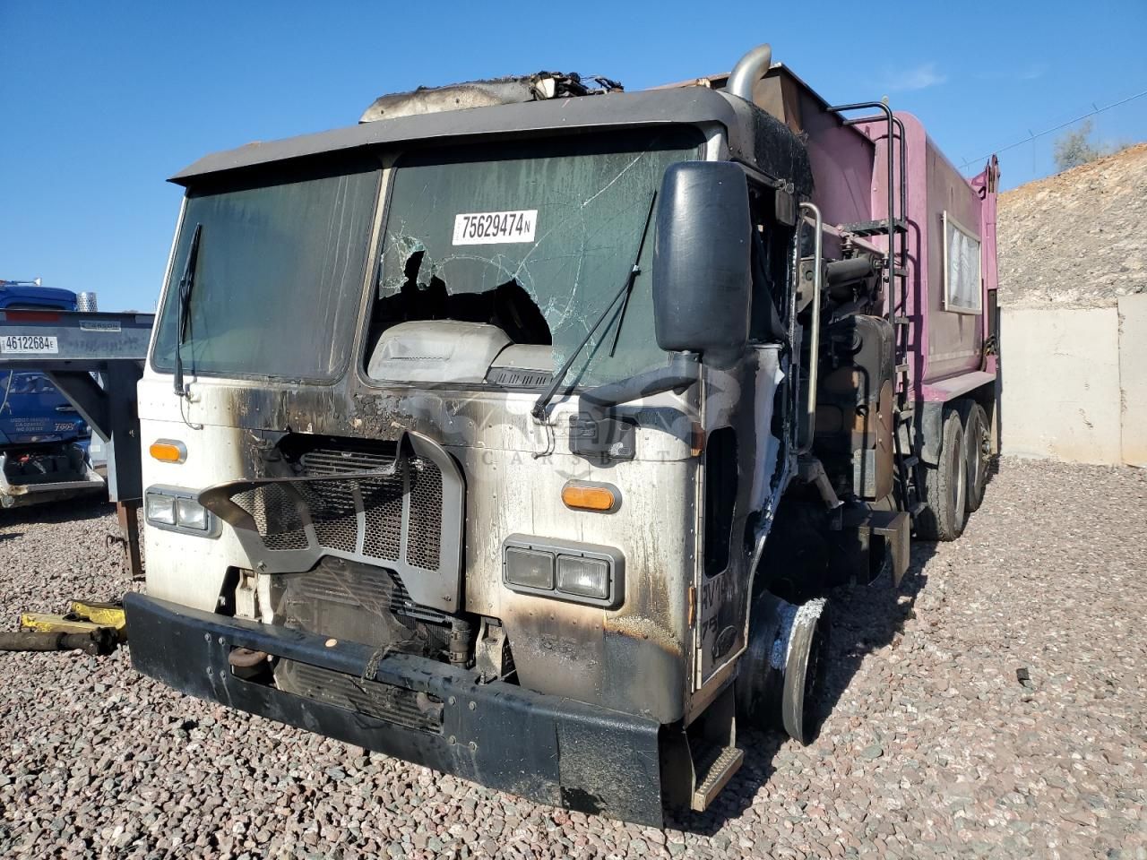 Peterbilt 320/325 8.9L 6 2014