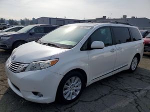 Toyota Sienna 3.5L 6 2012