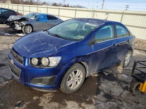Chevrolet Aveo (Sonic) LT 1.8L 4 2013