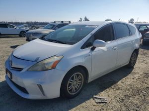 Toyota Prius 1.8L 4 2013
