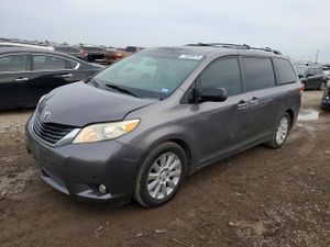 Toyota Sienna XLE 3.5L 6 2011