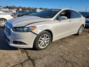 Ford Fusion SE 2.5L 4 2013
