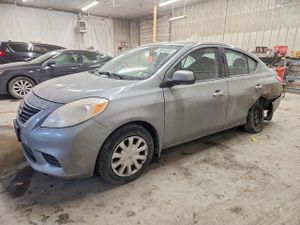 Nissan Versa S 1.6L 4 2014