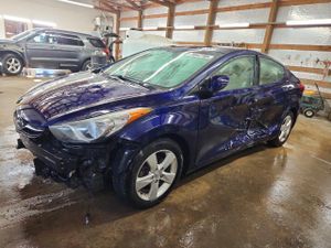Hyundai Elantra GLS 1.8L 4 2013