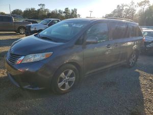 Toyota Sienna LE 3.5L 6 2015