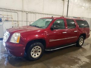 GMC Yukon DENALI 6.2L 8 2011