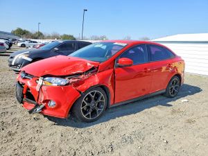 Ford Focus SE 2.0L 4 2012