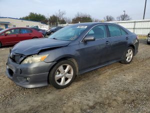 Toyota Camry BASE 2.5L 4 2010