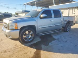 Chevrolet Silverado 1500 C1500 LT 5.3L 8 2011