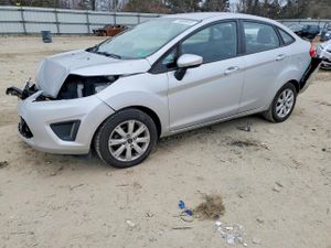 Ford Fiesta SE 1.6L 4 2013