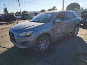 Mitsubishi Outlander ES 2.4L 4 2015