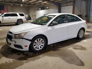 Chevrolet Cruze LS 1.8L 4 2011