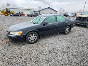 Toyota Camry CE 2.2L 4 2000
