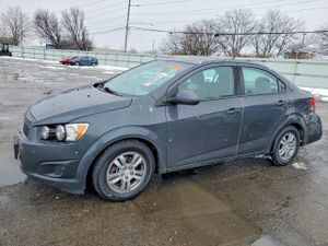 Chevrolet Aveo (Sonic) LS 1.8L 4 2012