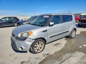 Kia Soul + 2.0L 4 2013