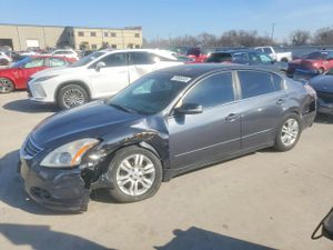 Nissan Altima SR 3.5L 6 2010