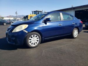 Nissan Versa S 1.6L 4 2013