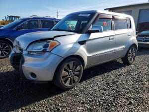 Kia Soul + 2.0L 4 2010