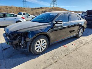 Volkswagen Passat S 1.8L 4 2014