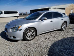 Nissan Maxima S 3.5L 6 2012
