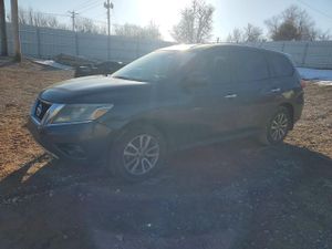 Nissan Pathfinder S 3.5L 6 2014