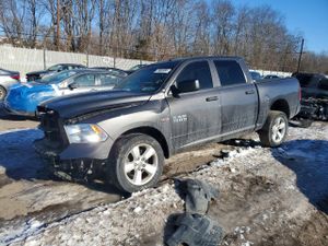 RAM 1500 ST 5.7L 8 2015