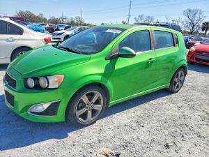 Chevrolet Aveo (Sonic) RS 1.4L 4 2015