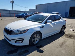 Kia Optima LX 2.4L 4 2015