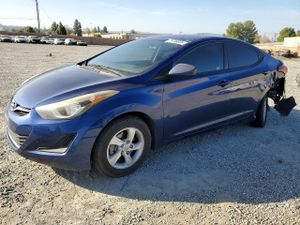 Hyundai Elantra SE 1.8L 4 2015