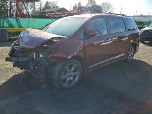Toyota Sienna 3.5L 6 2013