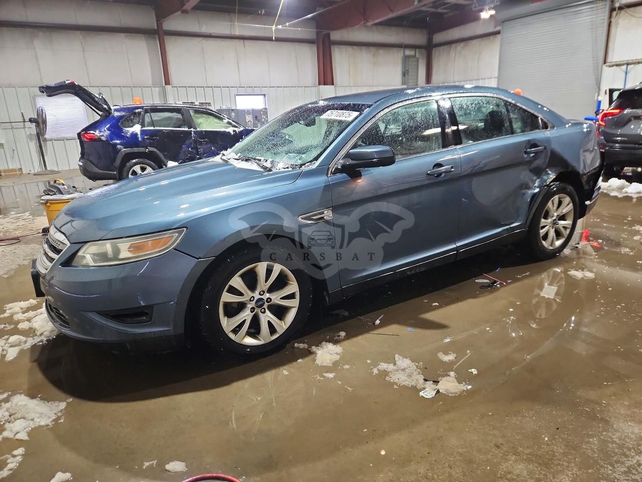Ford Taurus SEL 3.5L 6 2010